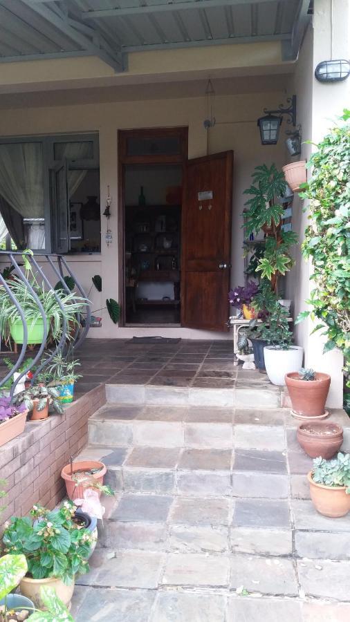 Comfy Home-Tropical Garden & 5 Min Walk To Beach Tamarin Exterior photo