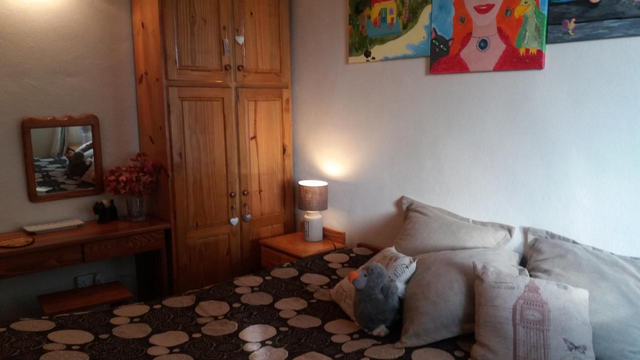 Comfy Home-Tropical Garden & 5 Min Walk To Beach Tamarin Exterior photo