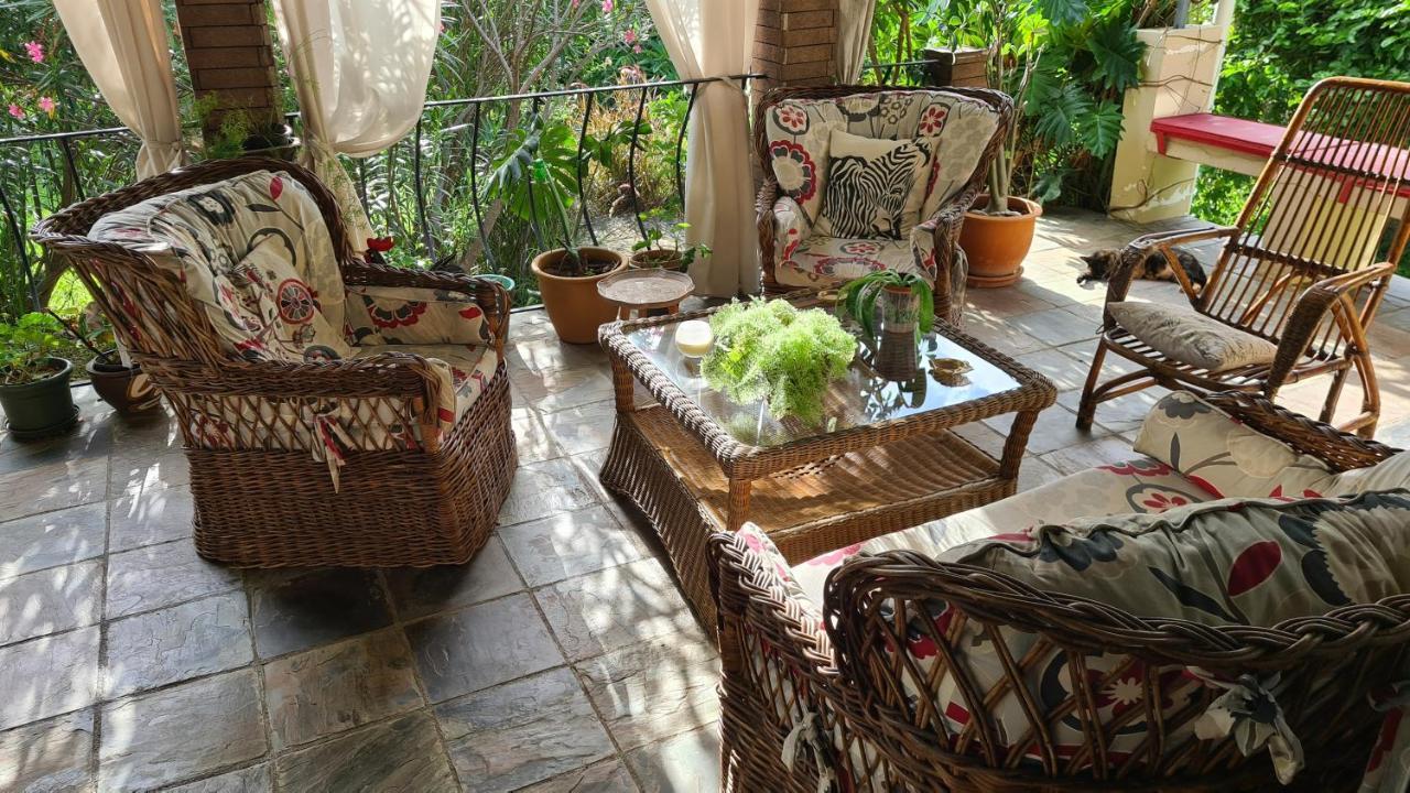 Comfy Home-Tropical Garden & 5 Min Walk To Beach Tamarin Exterior photo